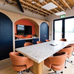 PRESTIGE PEMBROKE OAK 220 X 18 X 2200MM 1.94M2